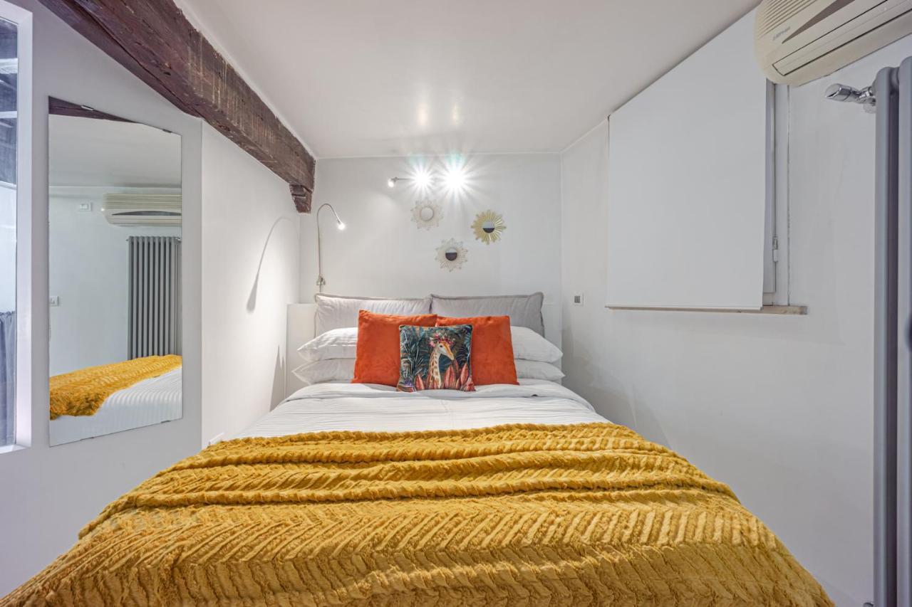 Lucrezia Apartment - Close To Piazza Navona Rome Buitenkant foto