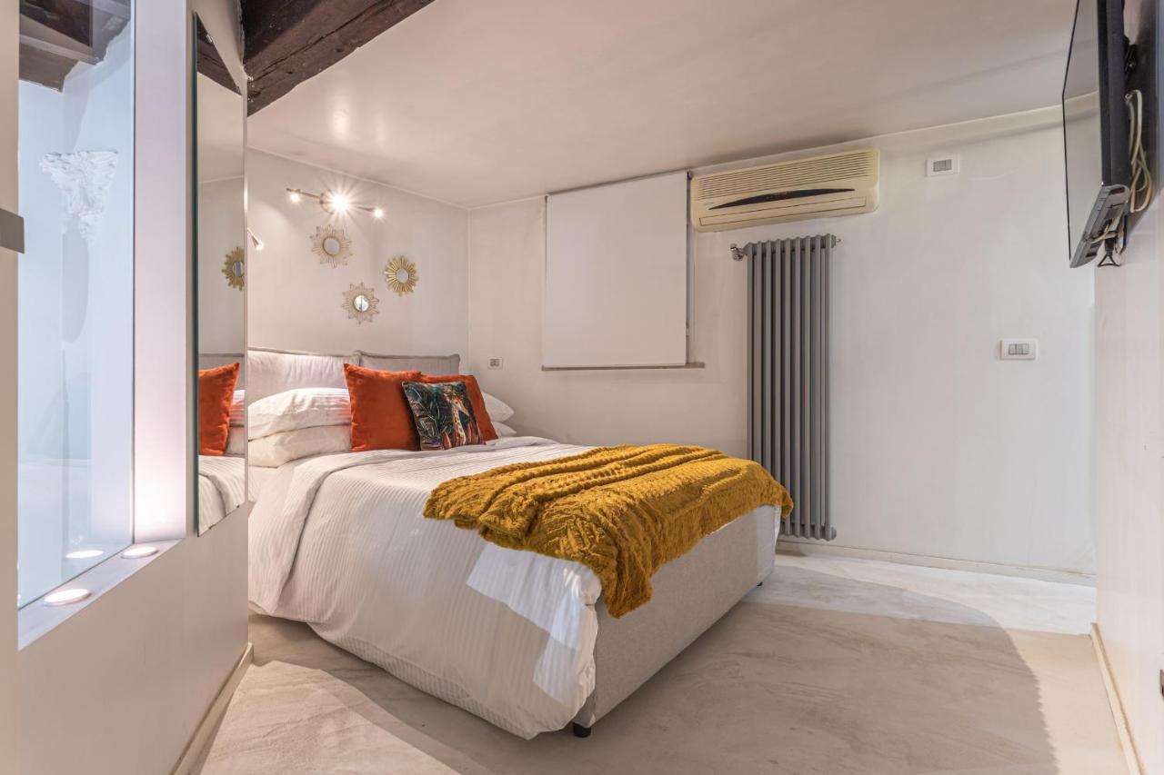 Lucrezia Apartment - Close To Piazza Navona Rome Buitenkant foto